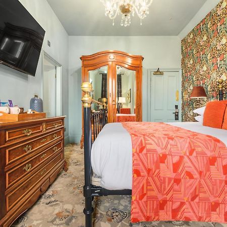 Clementine'S Guest House Йорк Екстериор снимка A room at the hotel