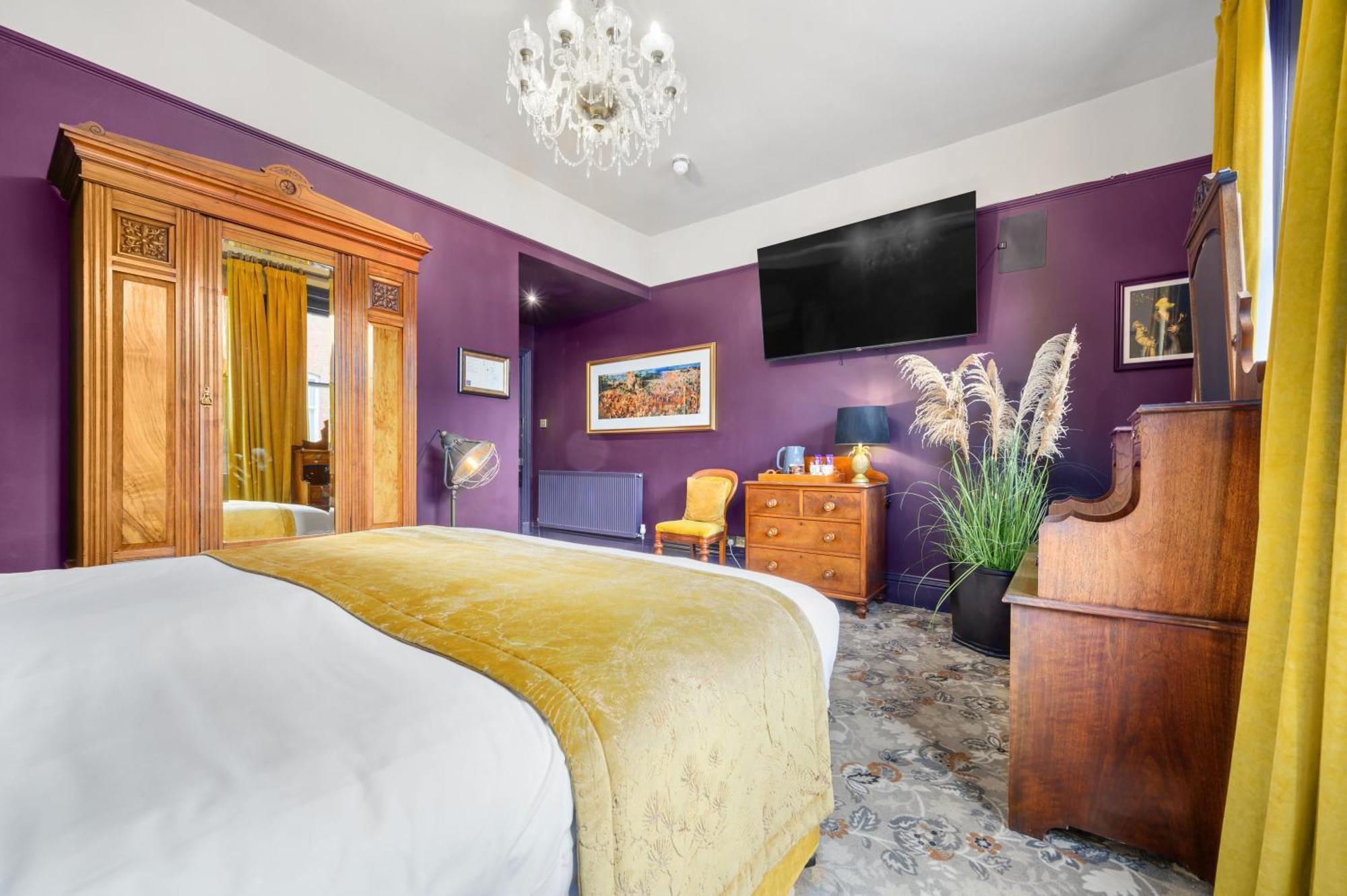 Clementine'S Guest House Йорк Екстериор снимка The bedroom
